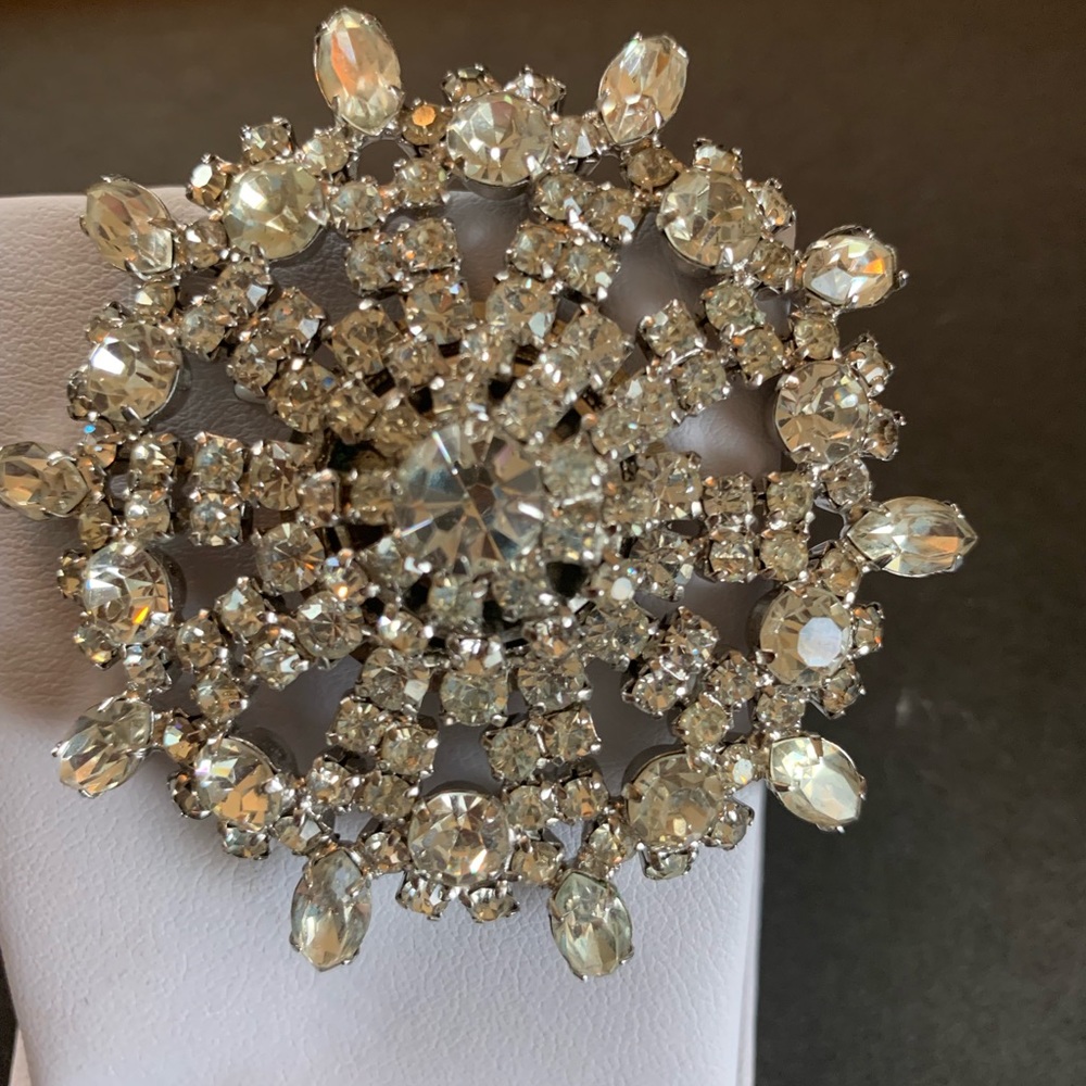 Vintage costume crystal brooche
